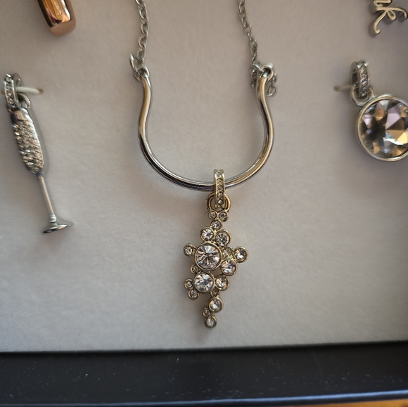 NEW original box White House Black Marker charm necklace. - Picture 4 of 7